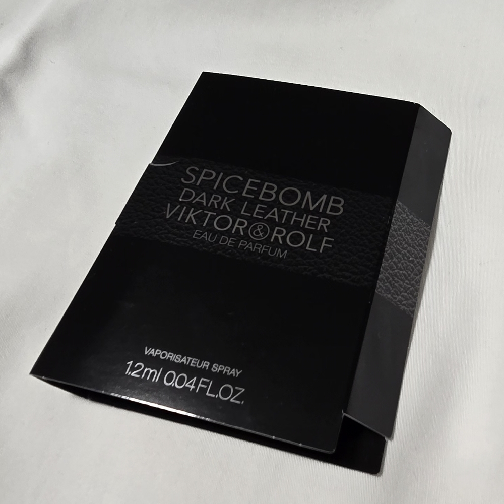 Viktor & Rolf Spicebomb Dark Leather - New